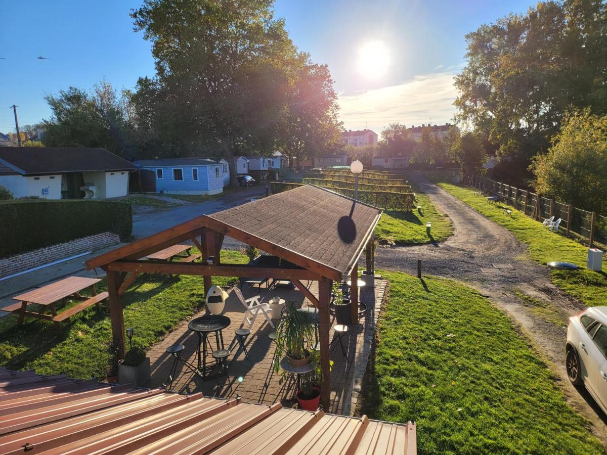 Camping le Brochet Péronne Exteriör bild